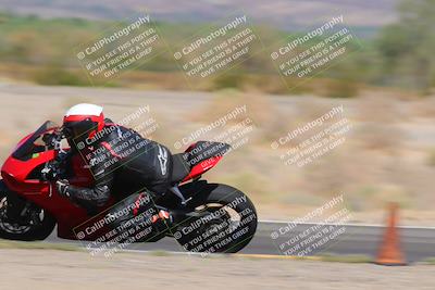 media/Oct-09-2022-SoCal Trackdays (Sun) [[95640aeeb6]]/Turn 15 Inside Distant Pans (1145am)/